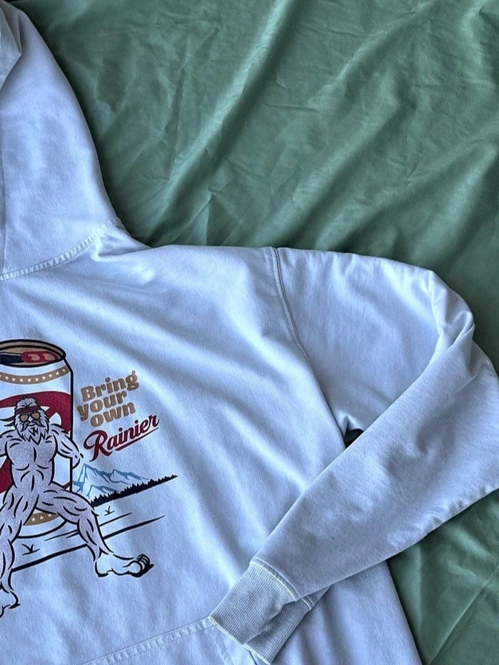 Rainier Men's Graphic Hoodie in White